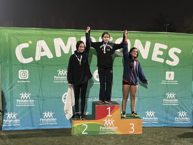 Luciana Pardo 1er lugar en salto largo