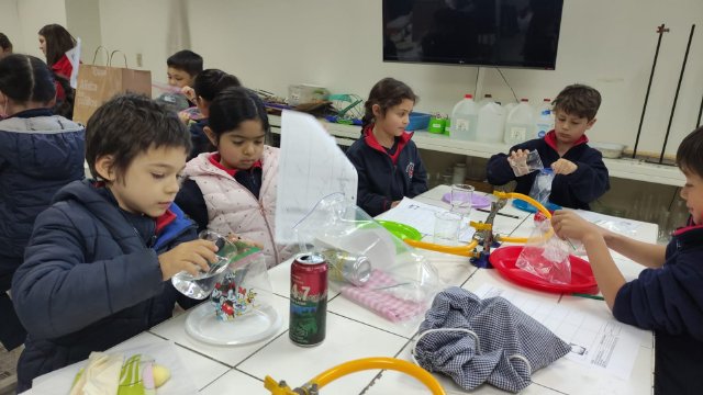 WEB NSDC 2022 - 1° Básico B en el laboratorio09