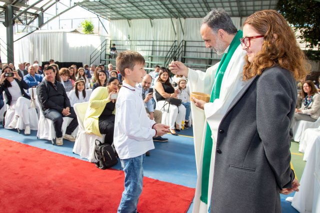 WEB NSDC 2022 - Primeras Comuniones en los 4° Básicos12