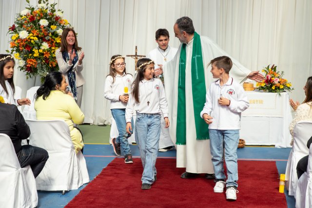 WEB NSDC 2022 - Primeras Comuniones en los 4° Básicos15