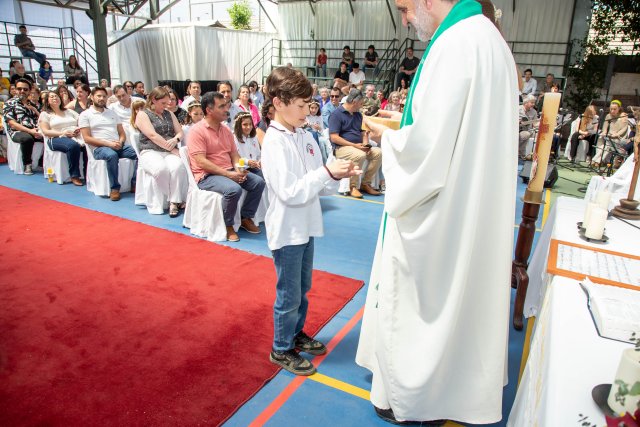 WEB NSDC 2022 - Primeras Comuniones en los 4° Básicos30