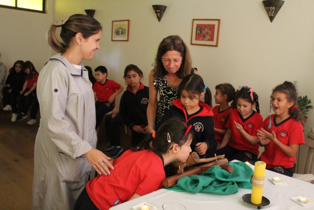 WEB NSDC 2023 - Semana Santa - Adoración a la Cruz 17