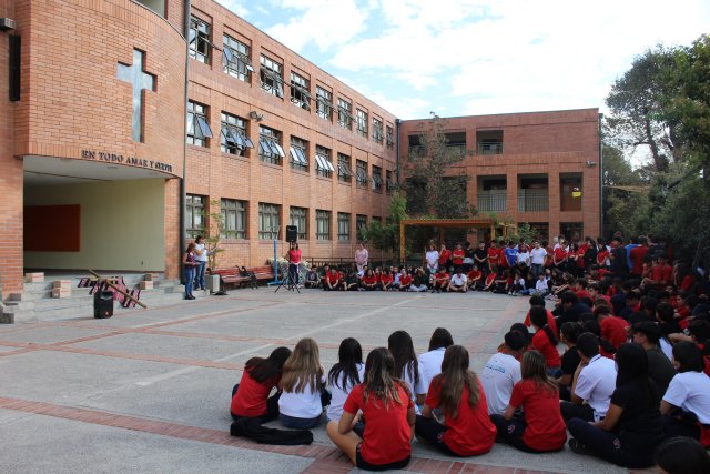 WEB NSDC 2023 - Semana Santa - Adoración a la Cruz 38