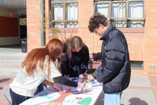 2 (3)WEB NSDC 2023 - III y IV Medios - Actividad con lienzos - Reflexión de jóvenes sobre nuestra sociedad