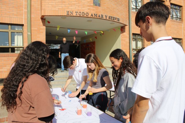 3 (2)WEB NSDC 2023 - III y IV Medios - Actividad con lienzos - Reflexión de jóvenes sobre nuestra sociedad