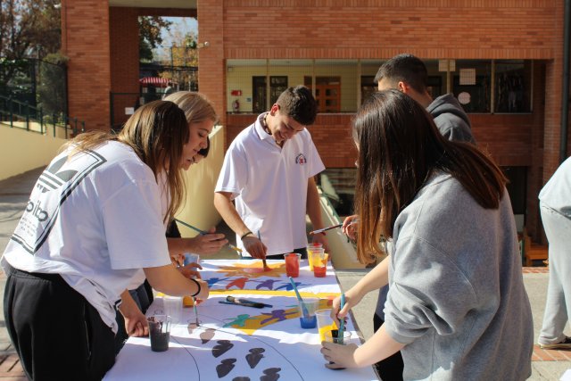 4 (2)WEB NSDC 2023 - III y IV Medios - Actividad con lienzos - Reflexión de jóvenes sobre nuestra sociedad