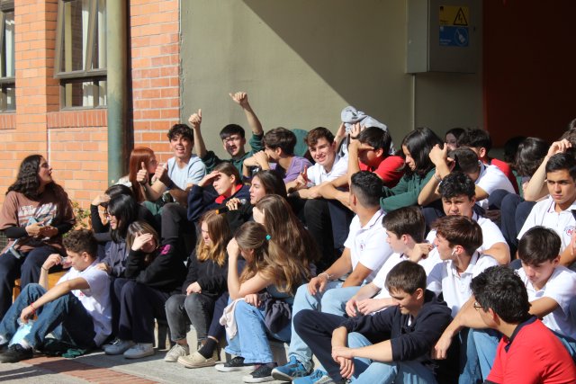 WEB NSDC 2023 - III y IV Medios - Actividad con lienzos - Reflexión de jóvenes sobre nuestra sociedad12