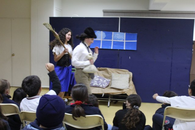 WEB NSDC 2023 - Lenguaje - 7° Básicos presentan la obra Don Anacleto avaro de Isidora Aguirre - 28