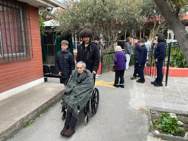 WEB NSDC 2023 - Tiempo Ignaciano - Visita de los 8° Básicos a la Villa de Padre Hurtado - Día de la Solidaridad - 14