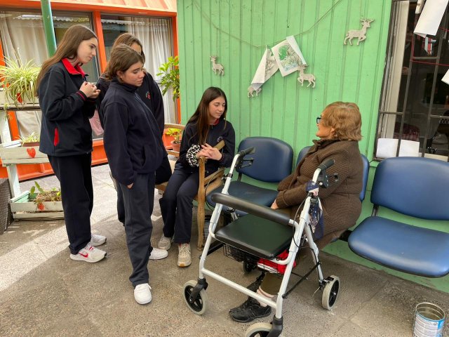 WEB NSDC 2023 - Tiempo Ignaciano - Visita de los 8° Básicos a la Villa de Padre Hurtado - Día de la Solidaridad - 18